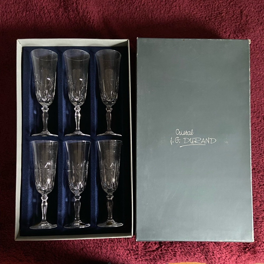 Vintage 1981 Cristal d'Arques Champagne Flutes. Set of 6 in box never used